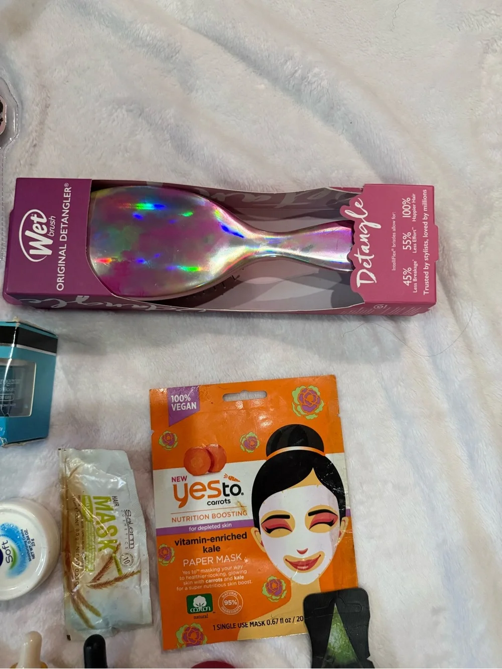 Beauty Bundle of Assorted Beauty Tools & Masks - 12 pieces